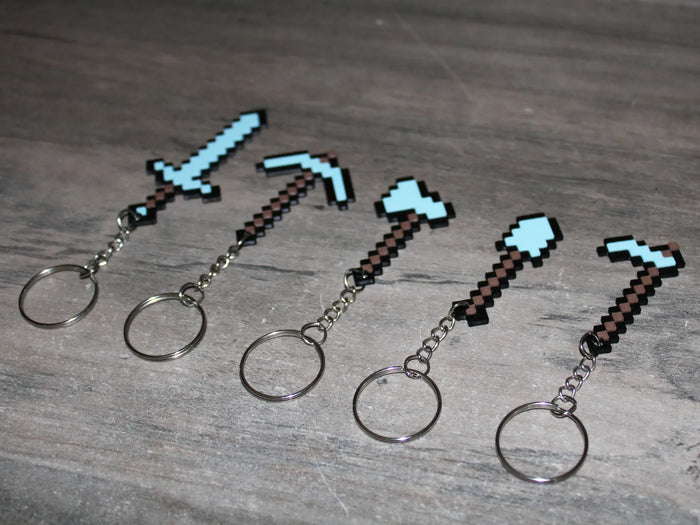 Minecraft Sword & Pickaxe Keychain Collection – Portachiavi 3D da Collezione