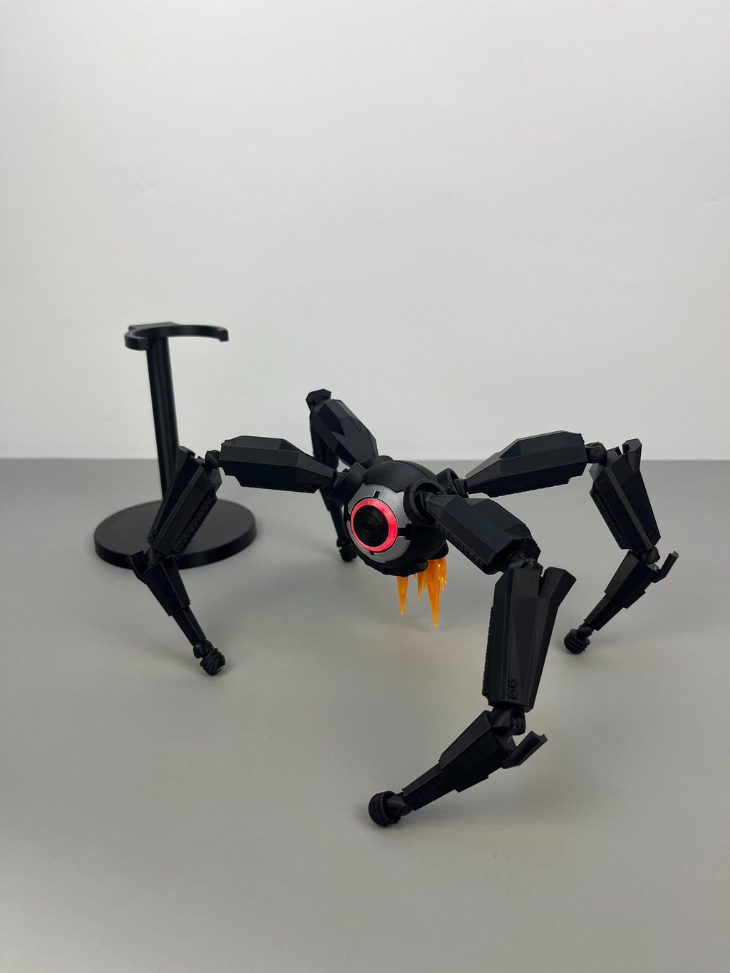 Arc Raiders Leaper Figure, Magnetic Floating Collectible, RGB Robot Statue, Gamer Desk Decor, Gaming Gift, Sci-Fi Fan Art Collectible